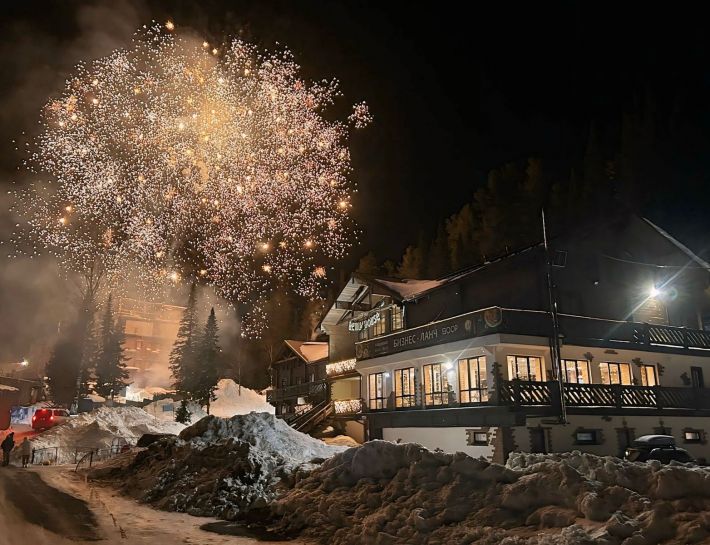 Территория  отеля